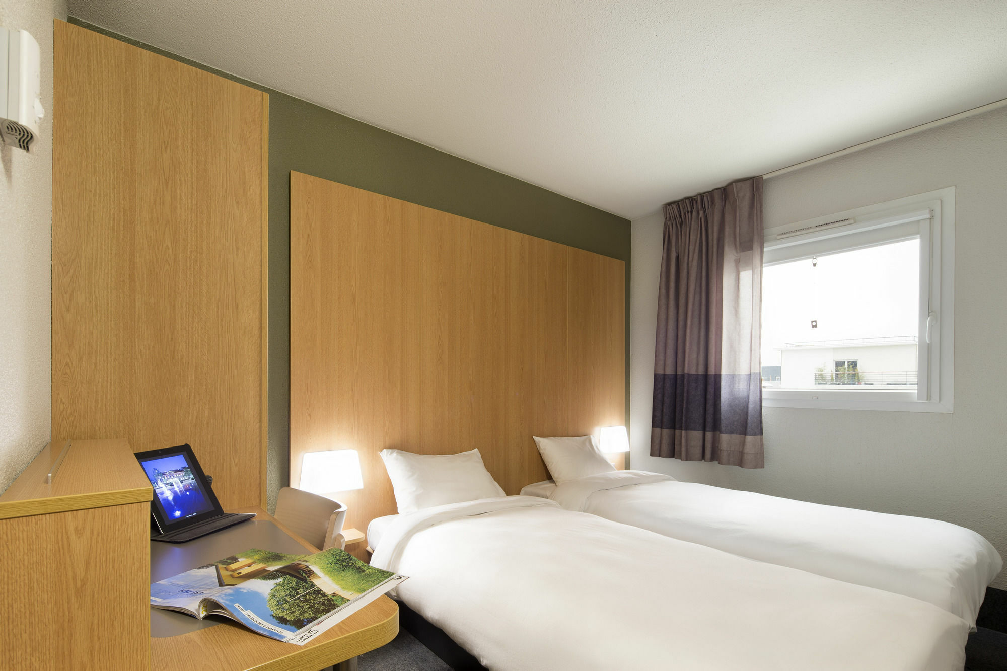 B&B Hotel Dunkerque Centre Gare Dunkirk Esterno foto